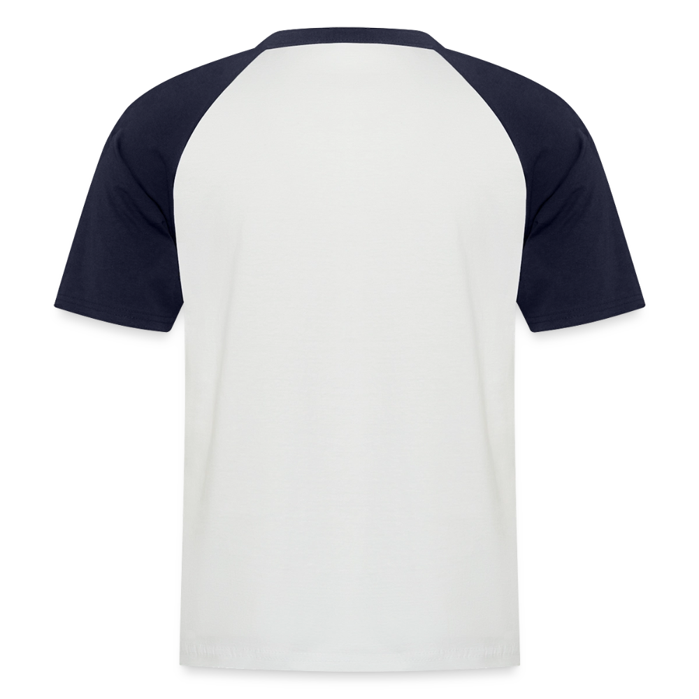 Baseball-Darts-T-Shirt Motiv "Schwarzwald Perfekt" (druck vorne) - Weiß/Navy
