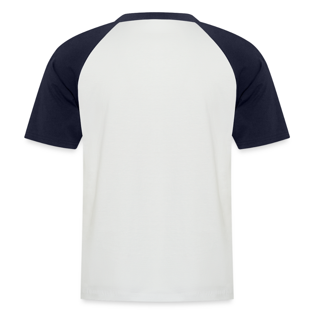 Baseball-Darts-T-Shirt Motiv "Schwarzwald Perfekt" (druck vorne) - Weiß/Navy